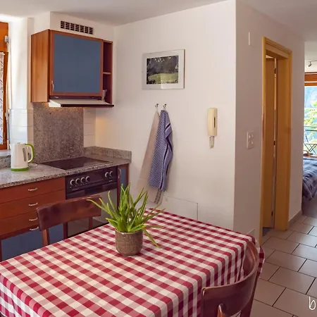 Appartamenti Bertazzi, Cavagnago - Self Check-In Bed & Breakfast